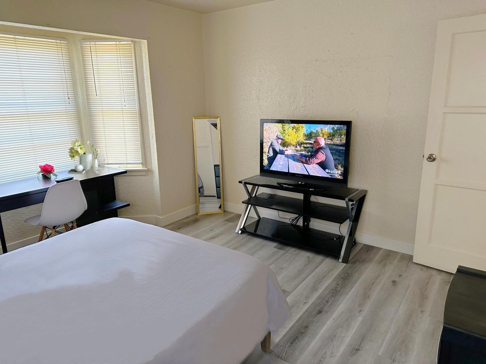 Entire Lovely 3-Bedroom Home W Yard, Parking Chula Vista Esterno foto
